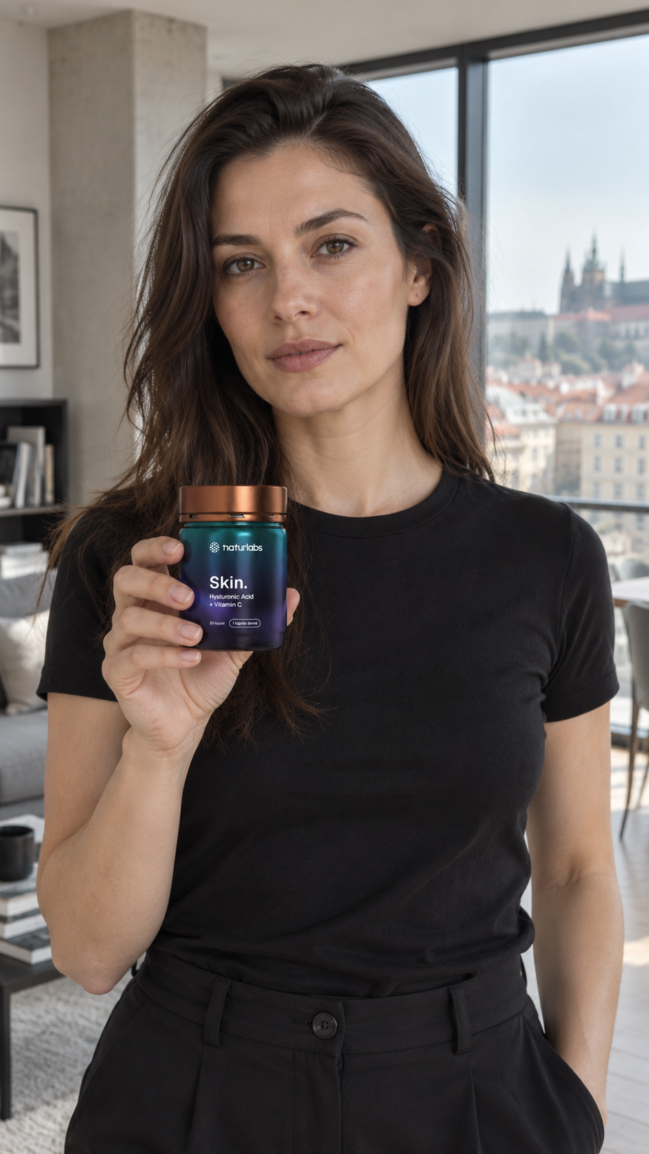 Skin. Kyselina hyaluronová + vitamin C, redakční produktová fotografie 1